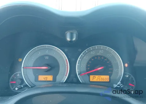 2010 Toyota Corolla S z USA, uszkodzony, nr VIN 2T1BU4EE3AC446188